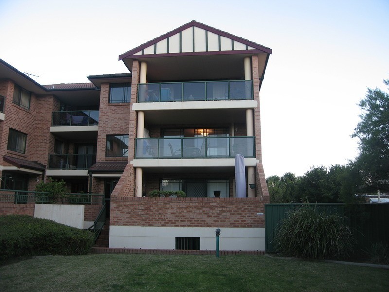 13/29-33 De Witt Street, Bankstown NSW 2200