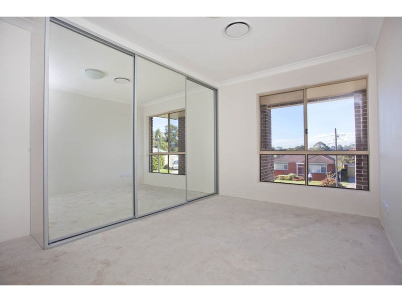 8a Roslyn Avenue, Panania NSW 2213