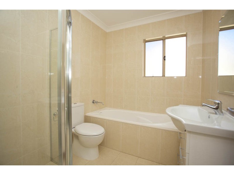 8a Roslyn Avenue, Panania NSW 2213