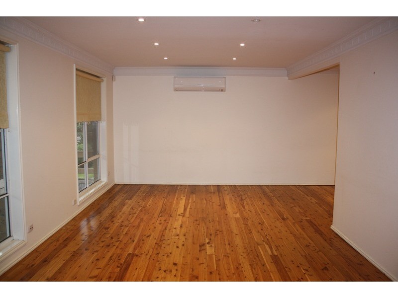 11 Bluegum Crescent, Picnic Point NSW 2213