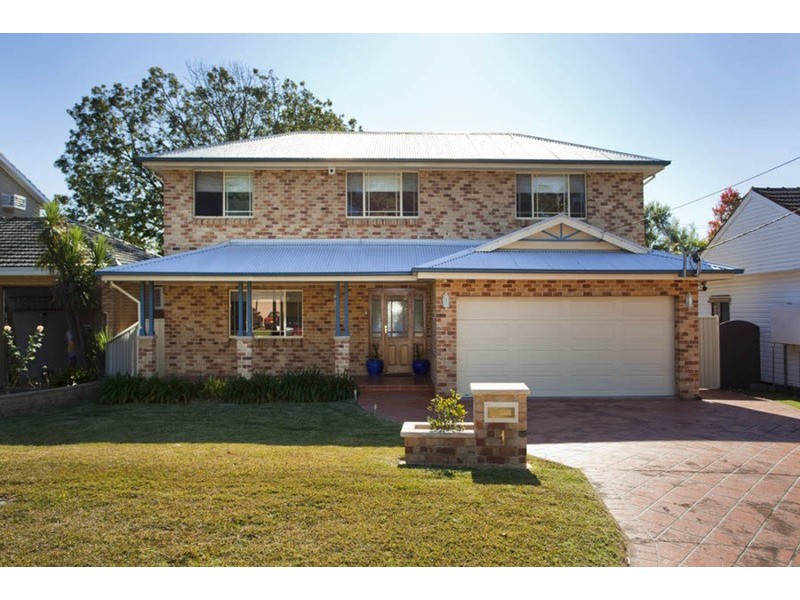 1 Penrose Avenue, East Hills NSW 2213