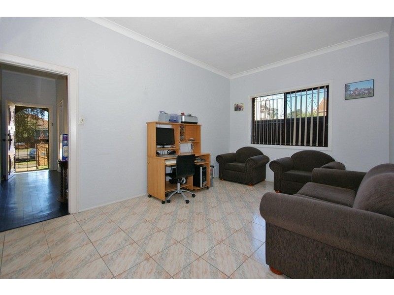 18 Knox Street, Belmore NSW 2192