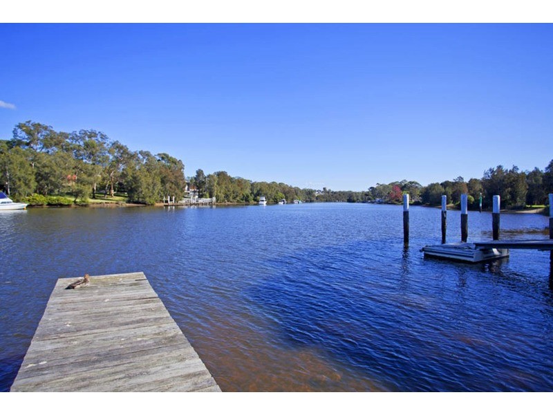 21 Burbank Avenue, East Hills NSW 2213