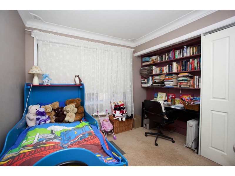 21 Burbank Avenue, East Hills NSW 2213