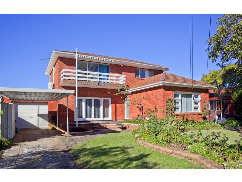 27 Hazelglen Avenue, Panania NSW 2213