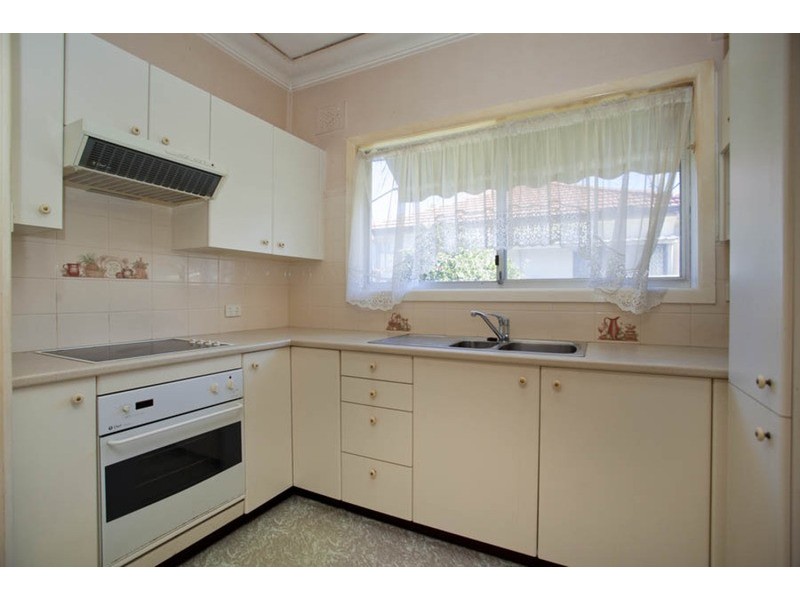 8 Stiles Avenue, Padstow NSW 2211