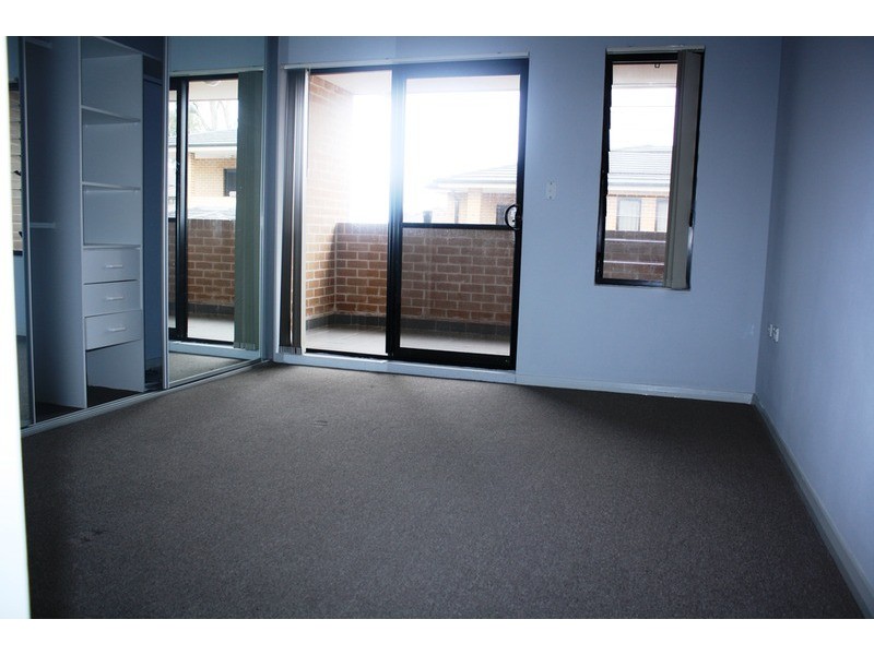 3/1 Ikara Crescent, Moorebank NSW 2170