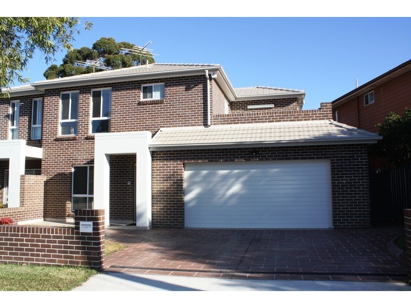 1A Rosebank Avenue, Panania NSW 2213