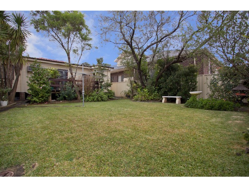 8 Ellesmere Street, Panania NSW 2213