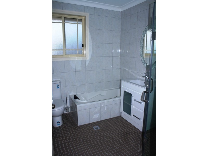 21 Blair  Avenue, East Hills NSW 2213