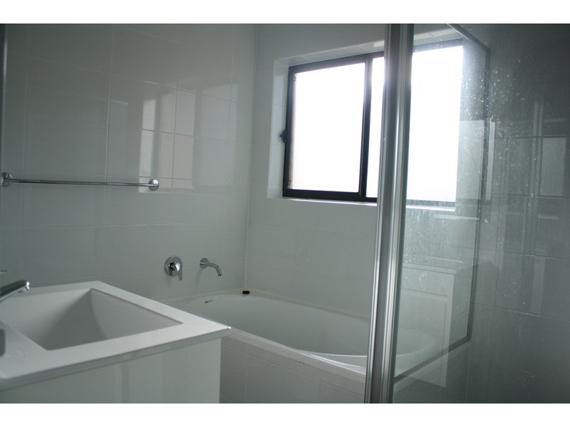 1/1 Ikara Crescent, Moorebank NSW 2170