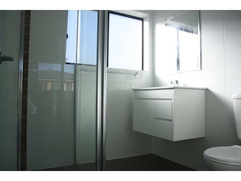 1/1 Ikara Crescent, Moorebank NSW 2170