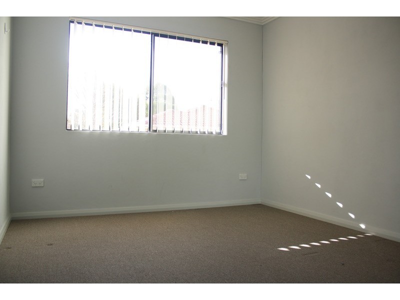 1/1 Ikara Crescent, Moorebank NSW 2170