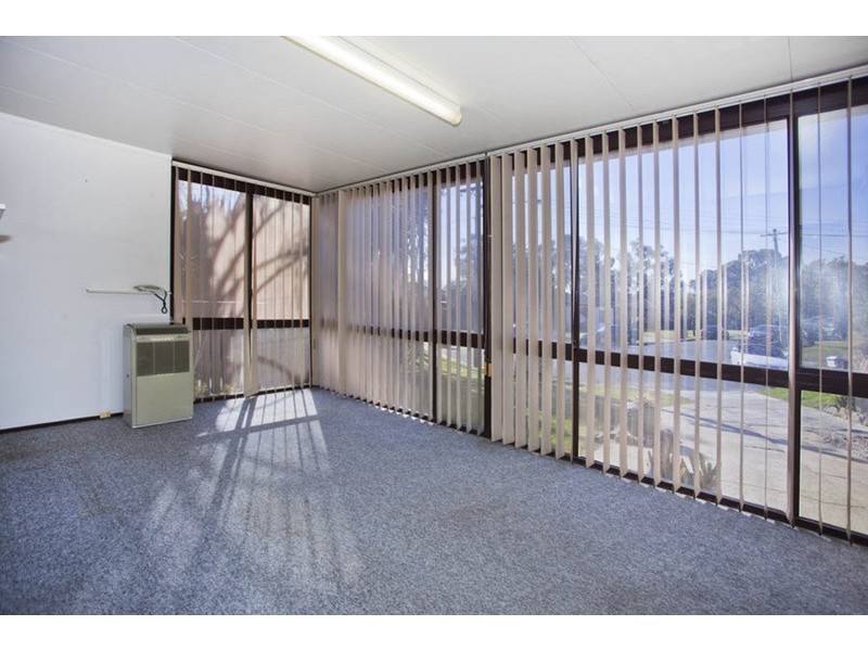 15 Wolaroi Crescent, Revesby NSW 2212