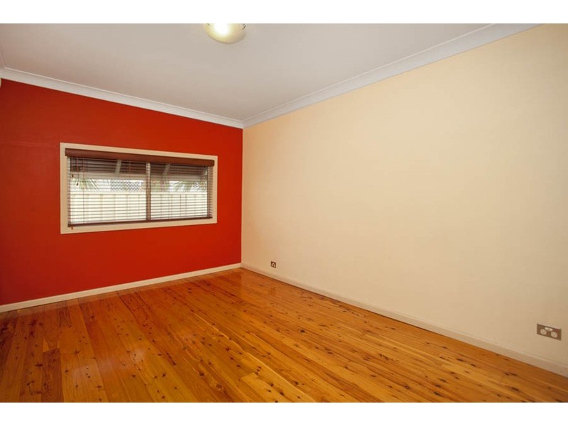 28 Somme Crescent, Milperra NSW 2214