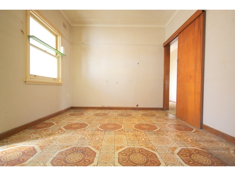 13 Kirk Crescent, Kirrawee NSW 2232