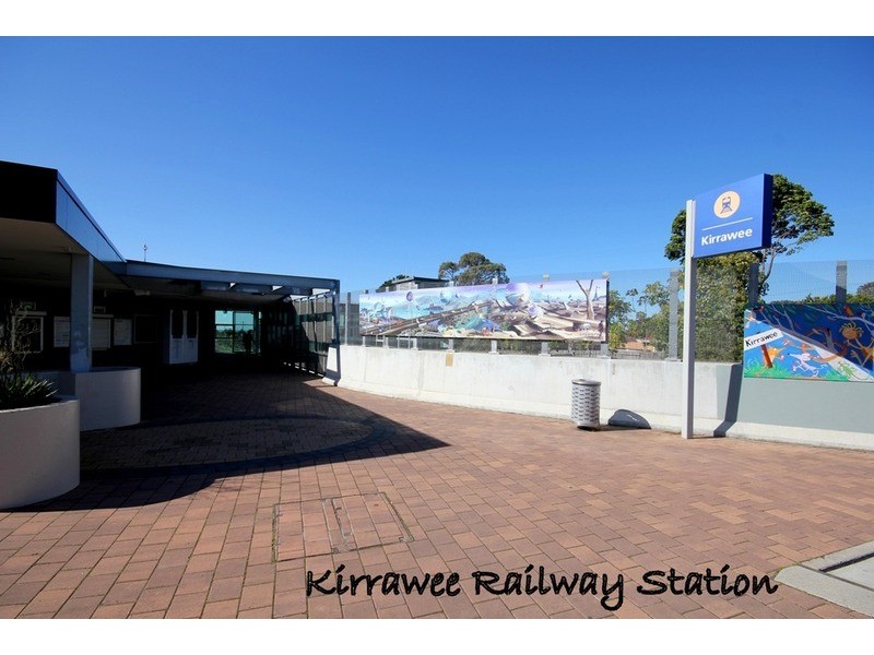 13 Kirk Crescent, Kirrawee NSW 2232