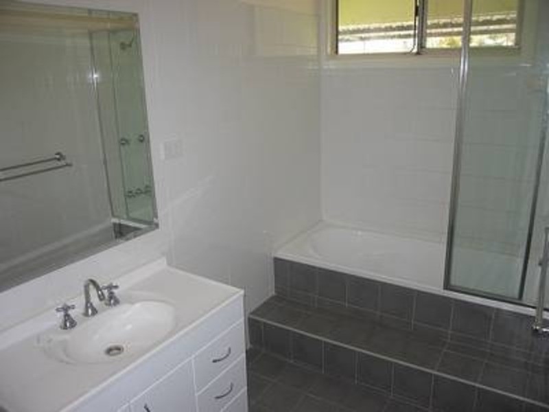 1/171 Lambeth Street, Picnic Point NSW 2213