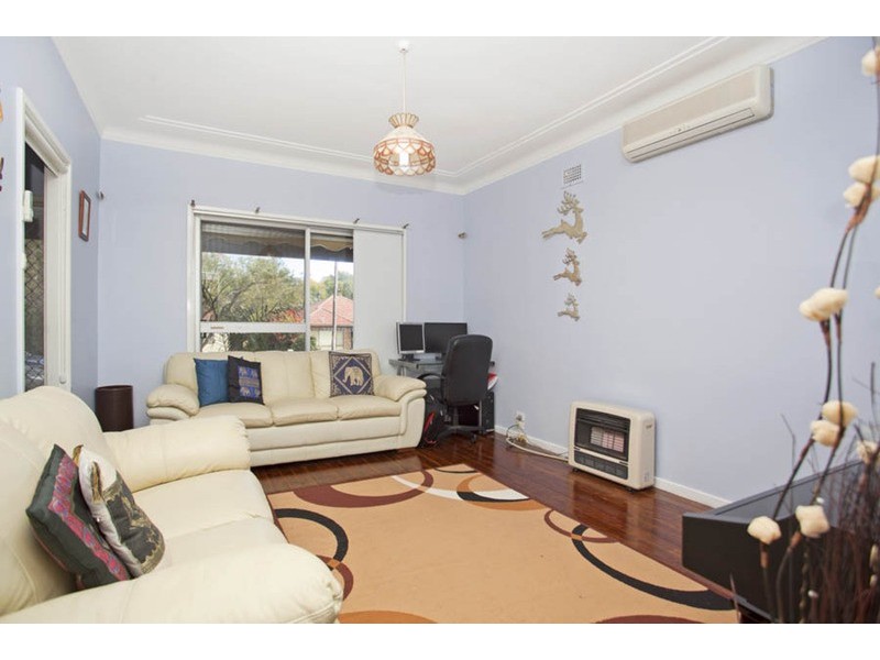 17 Hazelglen Avenue, Panania NSW 2213