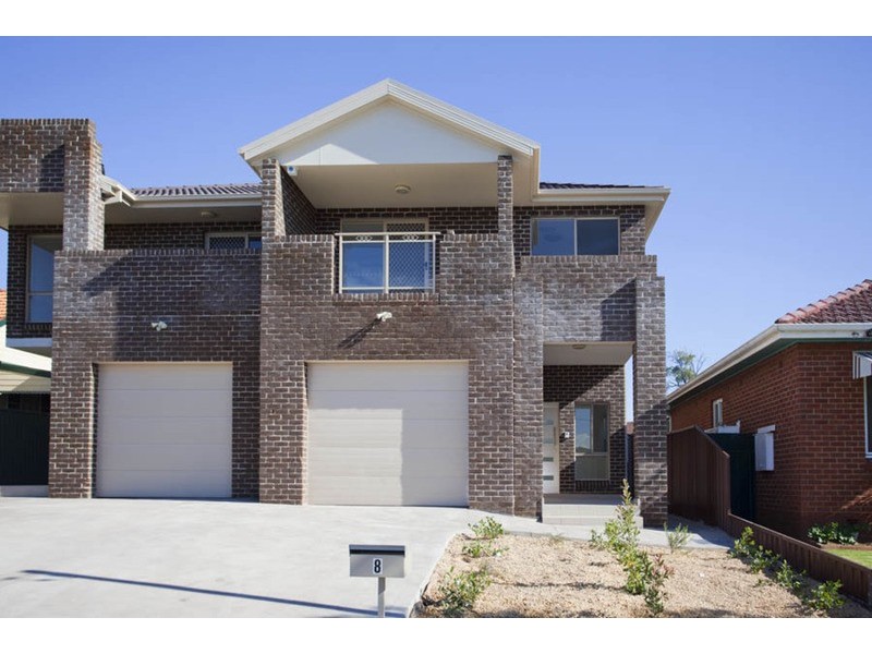 8 Roslyn Avenue, Panania NSW 2213