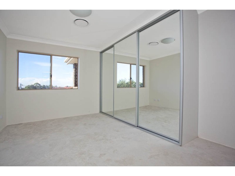 8 Roslyn Avenue, Panania NSW 2213