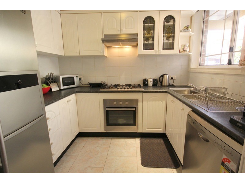 2/99 Queen Street, Revesby NSW 2212