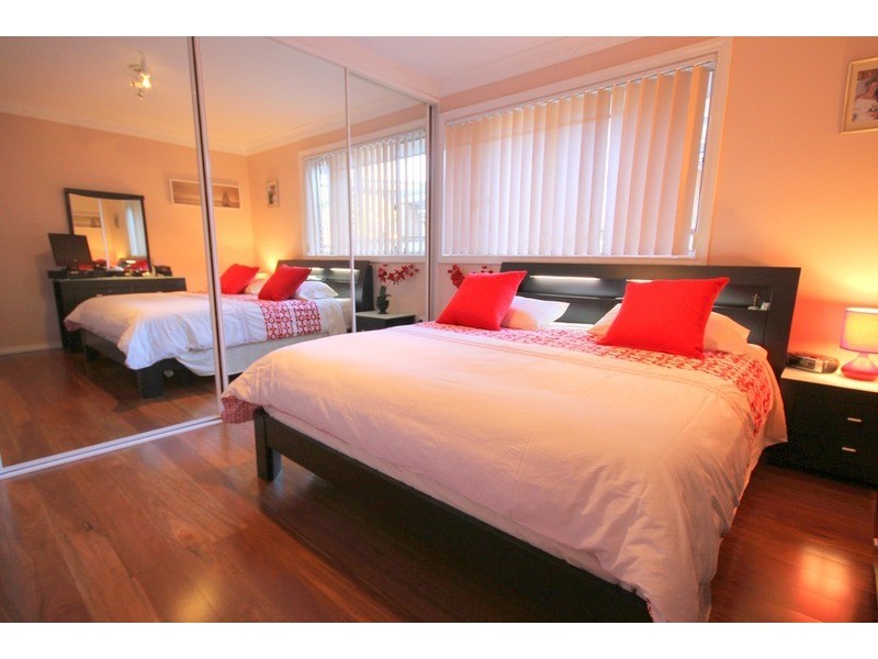 2/99 Queen Street, Revesby NSW 2212