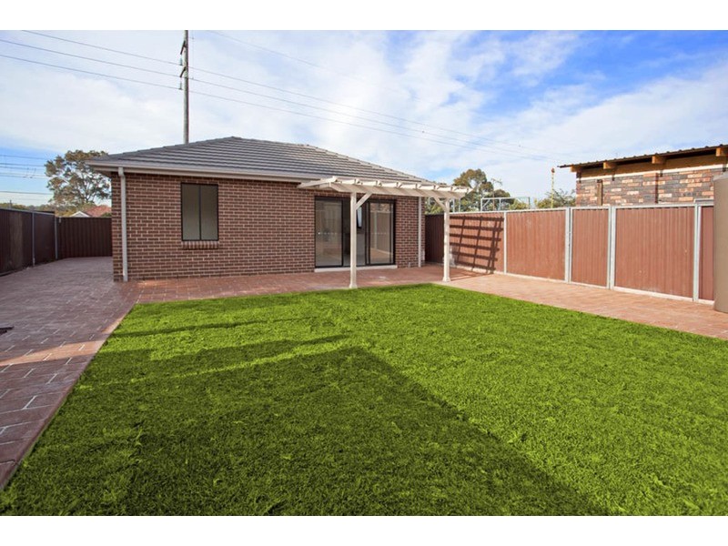 7 Park  Road, East Hills NSW 2213