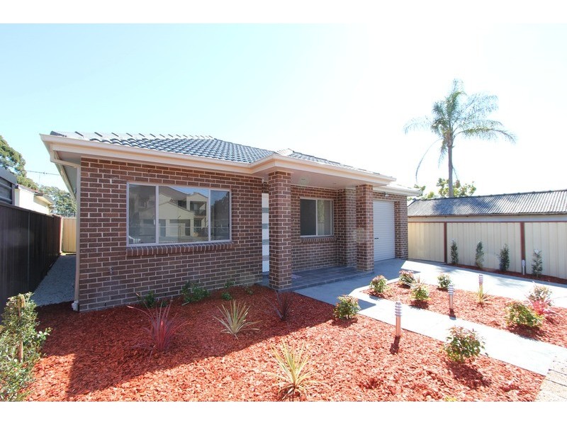 114 Arab Road, Padstow NSW 2211