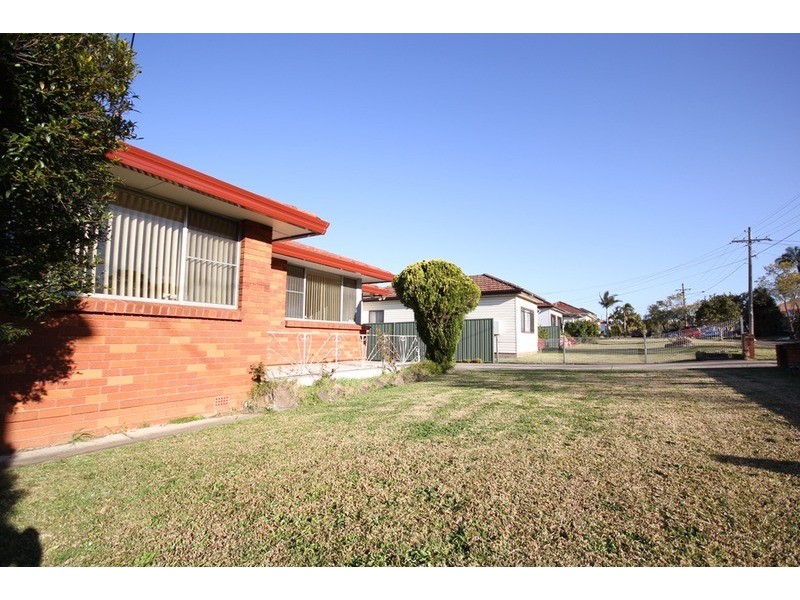 13 Nichols Avenue, Revesby NSW 2212