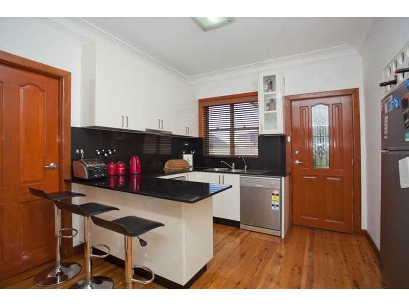 9 Chamberlain  Road, Padstow NSW 2211