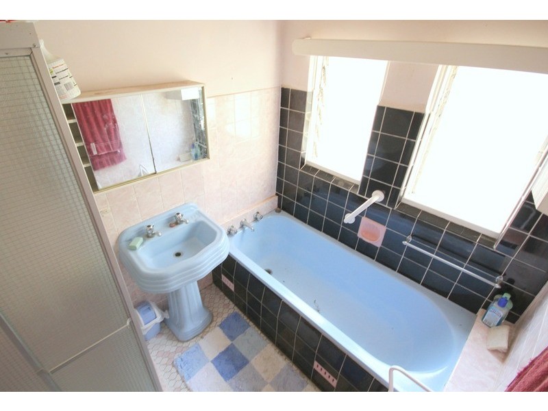 104 Ramsay Road, Picnic Point NSW 2213