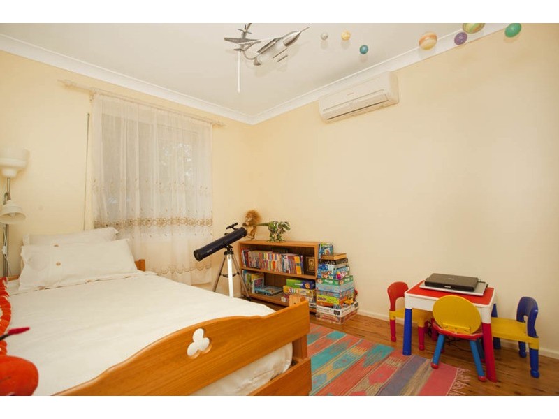 14 Burbank Avenue, East Hills NSW 2213