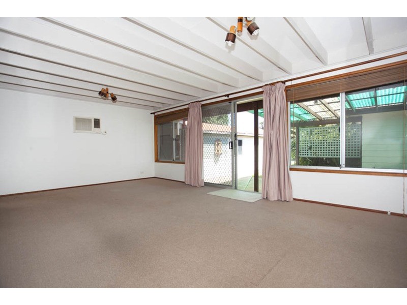 8 Claverdon Avenue, Picnic Point NSW 2213