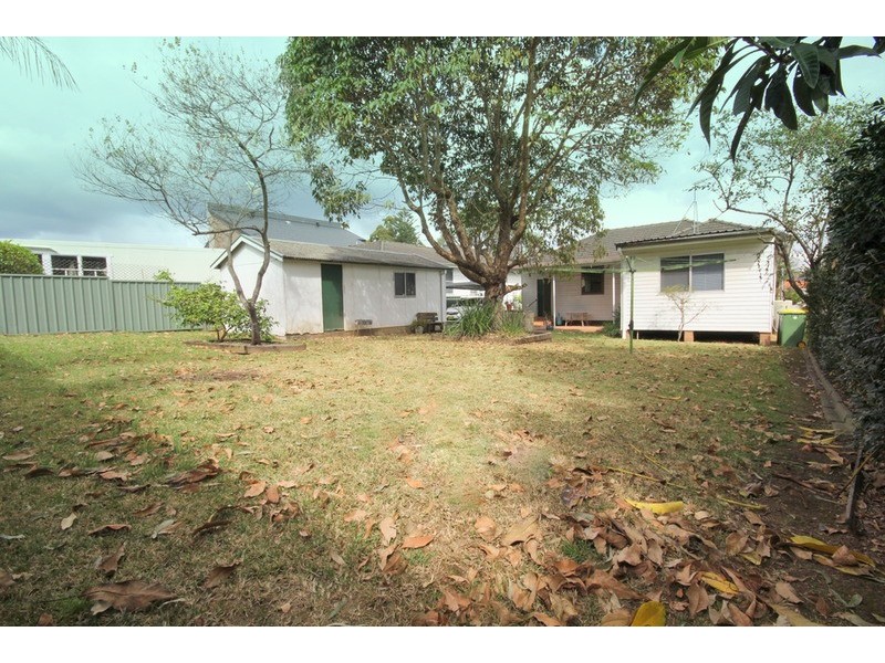 5 Tyalgum Avenue, Panania NSW 2213