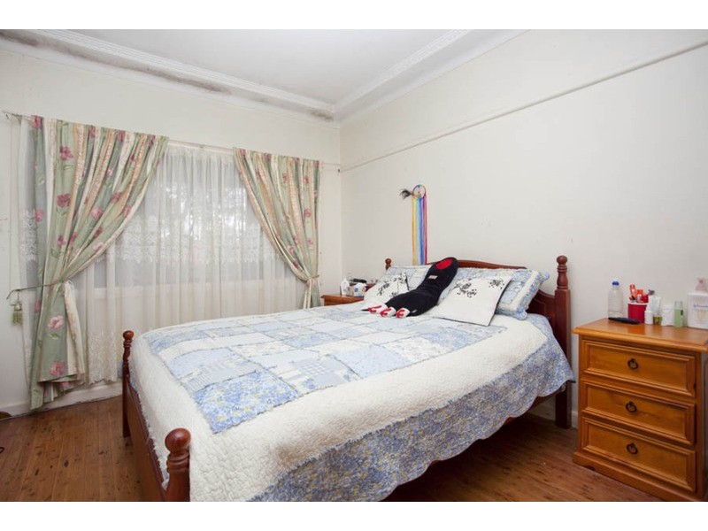 26 Burns Road, Picnic Point NSW 2213