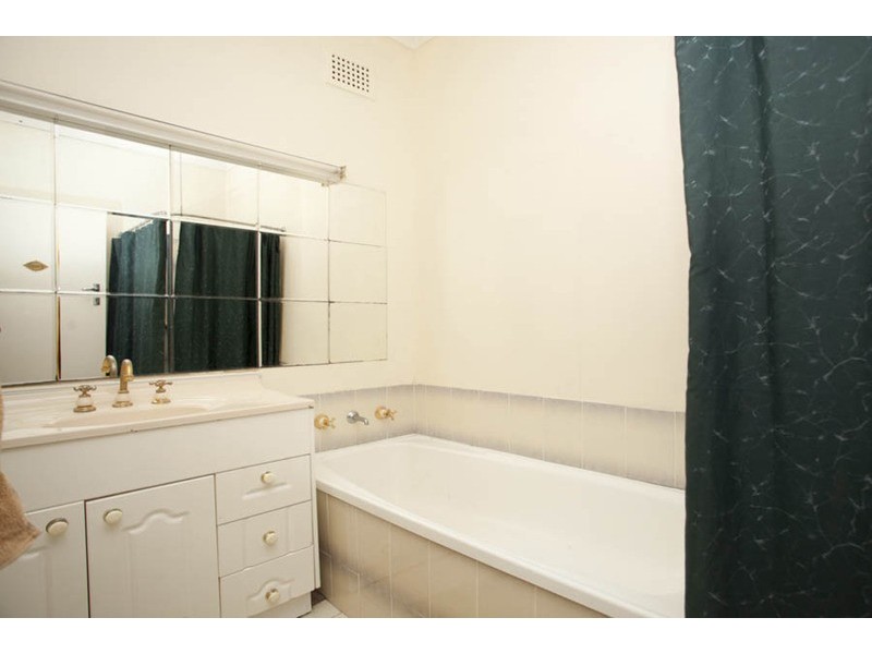 26 Burns Road, Picnic Point NSW 2213