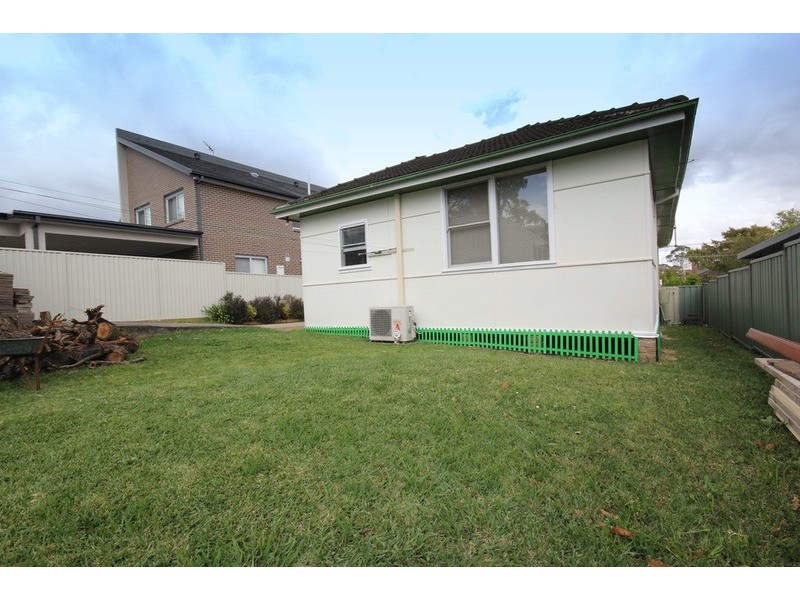 7 Tyalgum Avenue, Panania NSW 2213