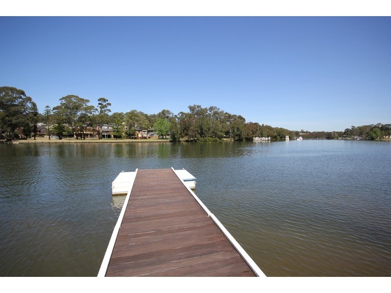 25 Burbank Avenue, East Hills NSW 2213