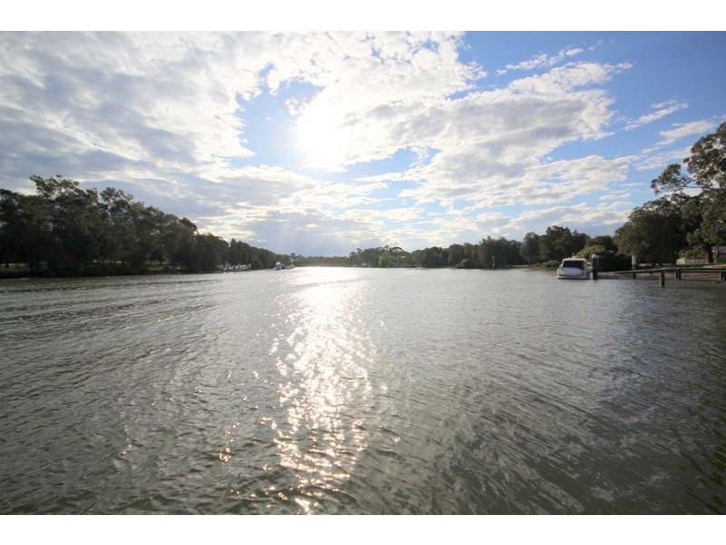 25 Burbank Avenue, East Hills NSW 2213