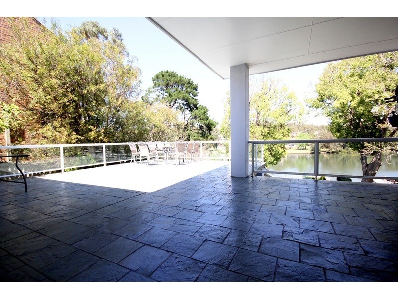 25 Burbank Avenue, East Hills NSW 2213