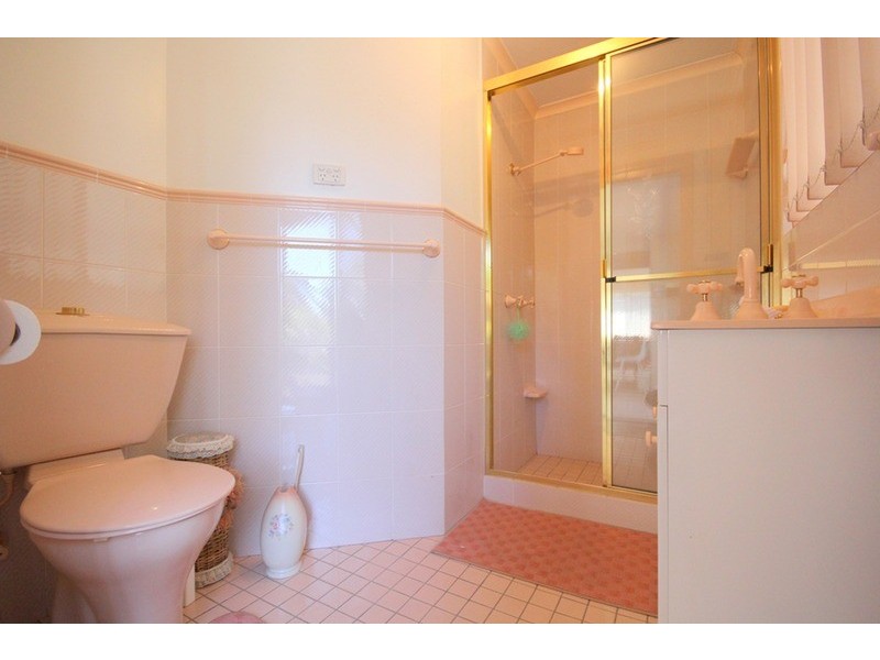 25 Burbank Avenue, East Hills NSW 2213