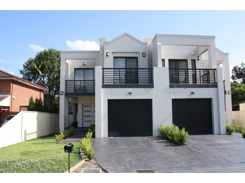 11 Lawler Street, Picnic Point NSW 2213