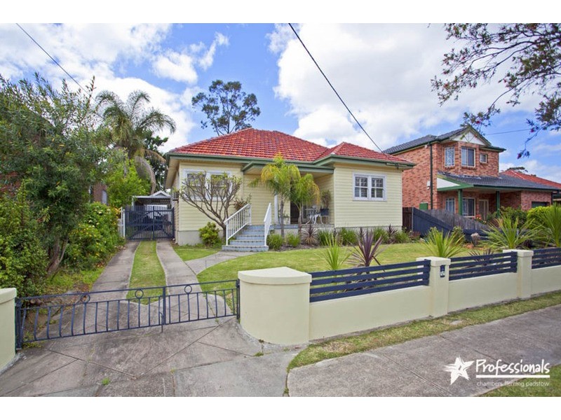 4 Gowrie Avenue, Punchbowl NSW 2196
