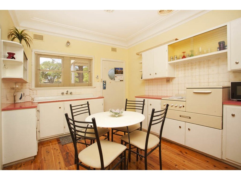 4 Gowrie Avenue, Punchbowl NSW 2196