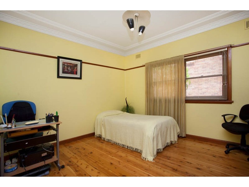 4 Gowrie Avenue, Punchbowl NSW 2196