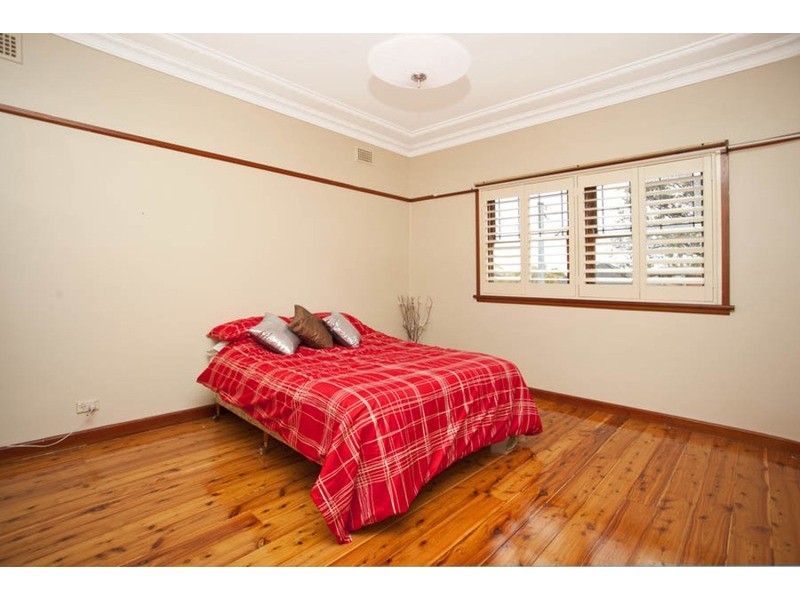 4 Gowrie Avenue, Punchbowl NSW 2196