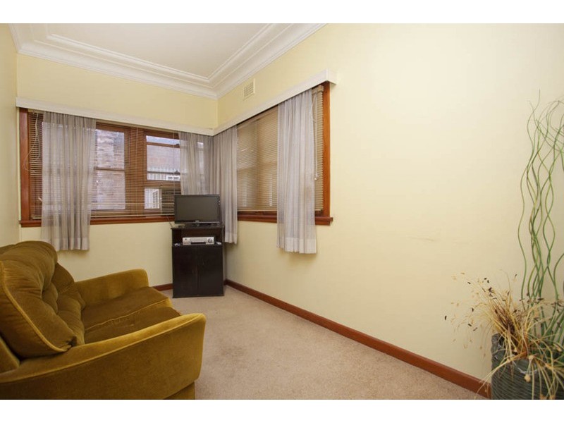 4 Gowrie Avenue, Punchbowl NSW 2196