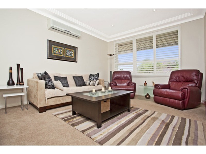 15 Kathleen  Parade, Picnic Point NSW 2213