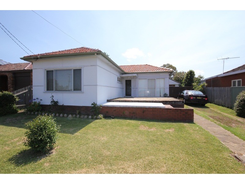 140 Davies Road, Padstow NSW 2211